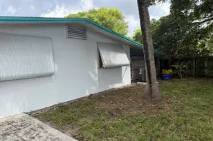 9308 N Military Trl, West Palm Beach, FL 33410 - Photo 22