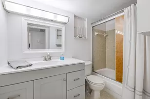 2615 Garden Dr N, Lake Worth, FL 33461 - Photo 10