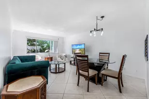 2615 Garden Dr N, Lake Worth, FL 33461 - Photo 2