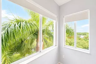3600 Oaks Clubhouse Dr, Pompano Beach, FL 33069 - Photo 8