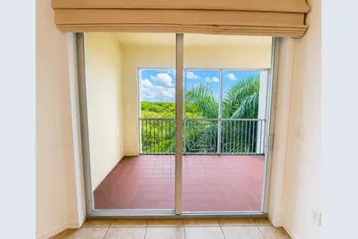 3600 Oaks Clubhouse Drive #501, Pompano Beach, FL 33069 - Photo 2