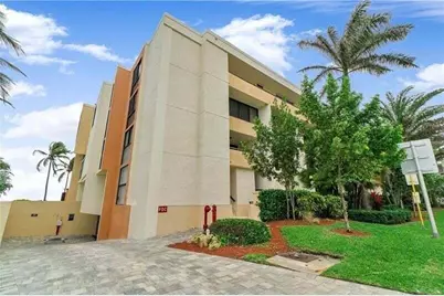 520 N Ocean Boulevard #2, Pompano Beach, FL 33062 - Photo 26