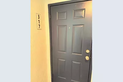 317 Villa Circle #317, Boynton Beach, FL 33435 - Photo 2