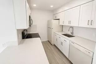 612 Executive Center Dr, West Palm Beach, FL 33401 - Photo 4