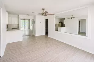612 Executive Center Dr, West Palm Beach, FL 33401 - Photo 1