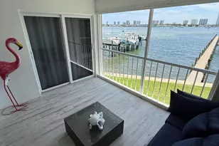 370 Wilma Cir, Riviera Beach, FL 33404 - Photo 16