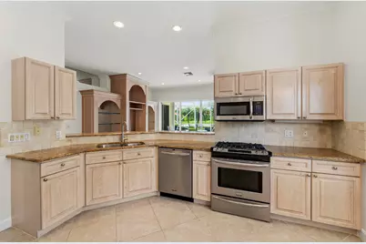 637 Masters Way, Palm Beach Gardens, FL 33418 - Photo 16