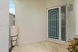 637 Masters Way, Palm Beach Gardens, FL 33418 - Photo 6