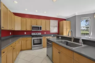 1164 Oakwater Dr, Royal Palm Beach, FL 33411 - Photo 10