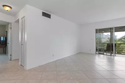300 NE 14th Avenue #501, Hallandale, FL 33009 - Photo 18