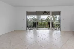 300 NE 14th Ave, Hallandale, FL 33009 - Photo 10