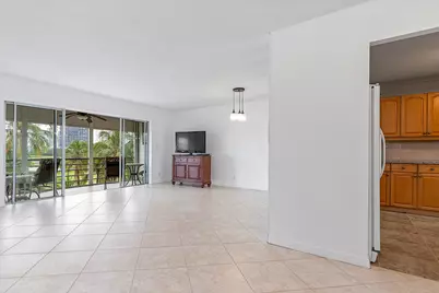 300 NE 14th Avenue #501, Hallandale, FL 33009 - Photo 6