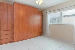 300 NE 14th Ave, Hallandale, FL 33009 - Photo 30