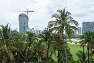 300 NE 14th Ave, Hallandale, FL 33009 - Photo 14