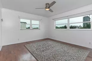 300 NE 14th Ave, Hallandale, FL 33009 - Photo 36