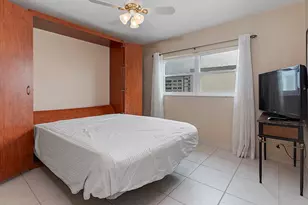 300 NE 14th Ave, Hallandale, FL 33009 - Photo 28