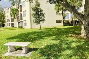 2314 S Cypress Bend Dr, Pompano Beach, FL 33069 - Photo 26