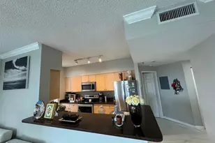 616 Clearwater Park Rd, West Palm Beach, FL 33401 - Photo 6