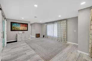 1570 NE 30th Pl, Oakland Park, FL 33334 - Photo 8