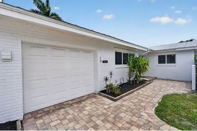 9971 Dogwood Avenue, Palm Beach Gardens, FL 33410 - Photo 2