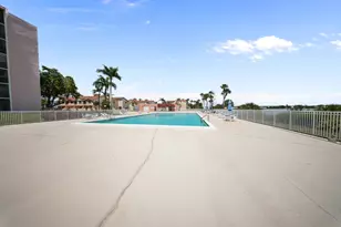20860 San Simeon Way, Miami, FL 33179 - Photo 4