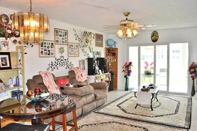 8841 Sunrise Lakes Boulevard #112, Sunrise, FL 33322 - Photo 4