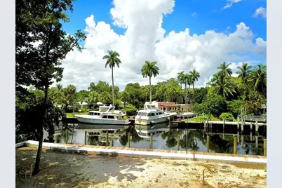333 SW 14th Way, Fort Lauderdale, FL 33312 - Photo 2