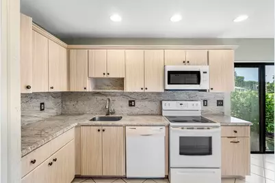3 Stratford Drive E #G, Boynton Beach, FL 33436 - Photo 10
