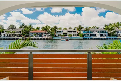 1075 Spanish River Road, Boca Raton, FL 33432 - Photo 4