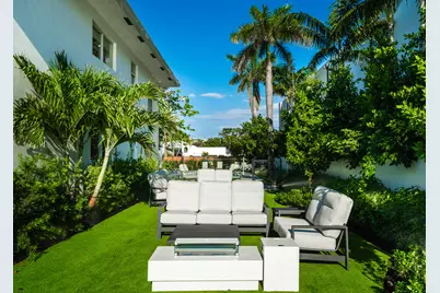 1075 Spanish River Road, Boca Raton, FL 33432 - Photo 8