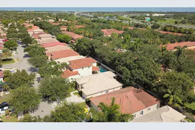 14013 N Cypress Cove Circle, Davie, FL 33325 - Photo 34
