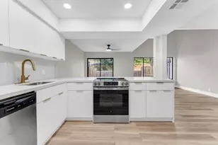 4281 NW 76th Ave, Davie, FL 33328 - Photo 10