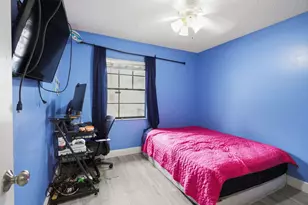 1301 SW 75th Ave, North Lauderdale, FL 33068 - Photo 16