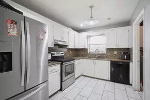 1301 SW 75th Ave, North Lauderdale, FL 33068 - Photo 8