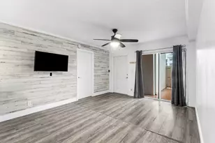 612 Executive Center Dr, West Palm Beach, FL 33401 - Photo 28