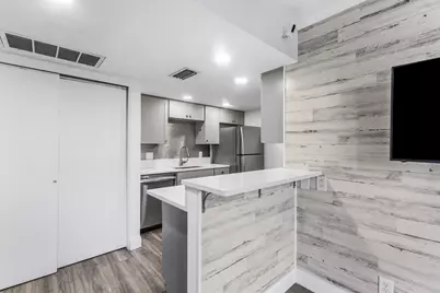 612 Executive Center Drive #107, West Palm Beach, FL 33401 - Photo 14