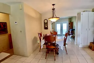 9500 NW 70th St, Tamarac, FL 33321 - Photo 16