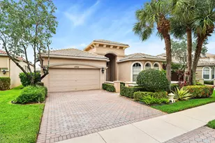 8769 Via Grande E, Wellington, FL 33411 - Photo 2