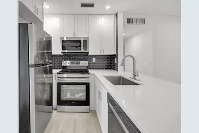 126 Burgundy #C, Delray Beach, FL 33484 - Photo 12