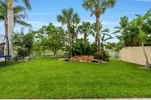 8342 Dominica Pl, Wellington, FL 33414 - Photo 32