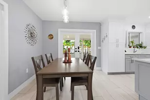 141 SE 8th St, Pompano Beach, FL 33060 - Photo 4