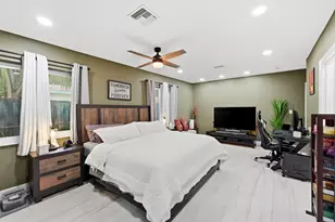 141 SE 8th St, Pompano Beach, FL 33060 - Photo 26