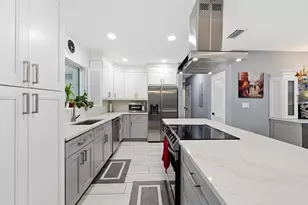 141 SE 8th St, Pompano Beach, FL 33060 - Photo 10