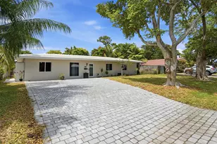 141 SE 8th St, Pompano Beach, FL 33060 - Photo 32