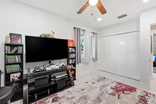 141 SE 8th St, Pompano Beach, FL 33060 - Photo 18