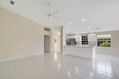 1256 NW Bentley Circle #B, Port Saint Lucie, FL 34986 - Photo 10