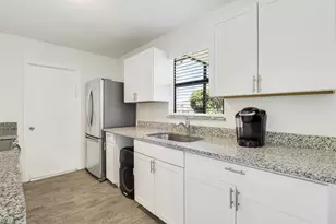 2889 SW Vittorio St, Port Saint Lucie, FL 34953 - Photo 10