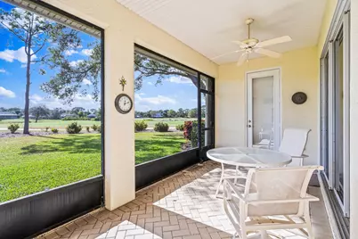 747 Hampton Woods Lane SW, Vero Beach, FL 32962 - Photo 2
