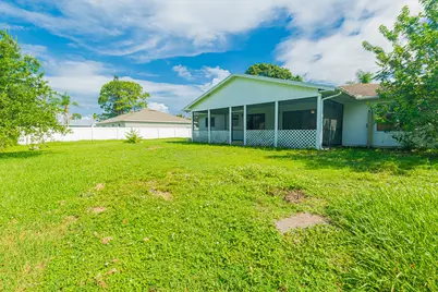 922 SE Thornhill Drive, Port Saint Lucie, FL 34983 - Photo 20