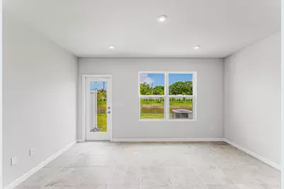 106 Savannah Lakes Boulevard, Fort Pierce, FL 34982 - Photo 6